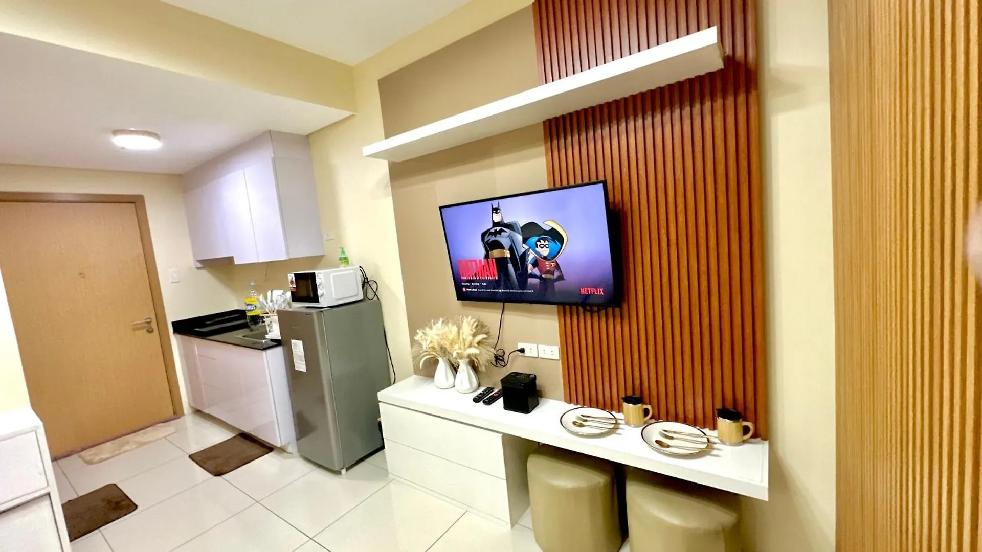 Affordable Condo-Hotel 5 Mins Walk To Picc, Ccp, Starcity, World Trade Center Near Moa And Airport Manila