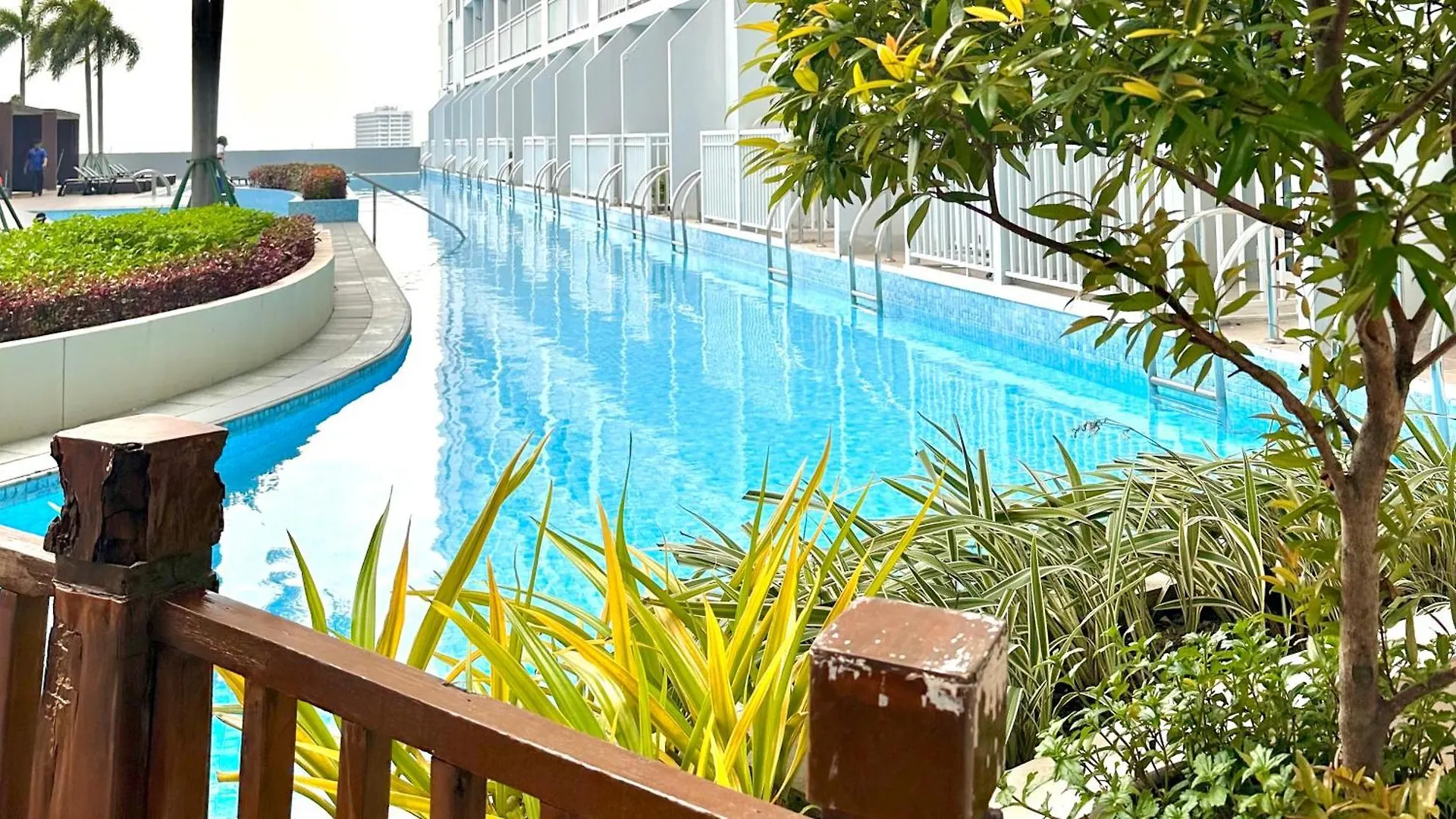 Affordable Condo-Hotel 5 Mins Walk To Picc, Ccp, Starcity, World Trade Center Near Moa And Airport Manila Philippines